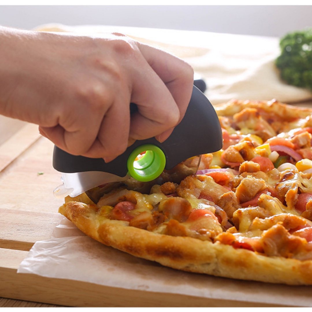 Couteau à pizza rond en acier  - Kitchen Roller Baking avis et prix